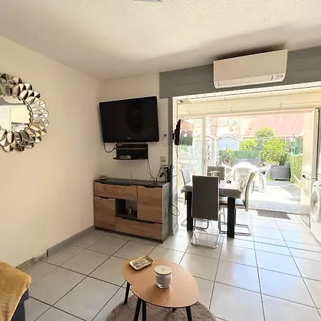 Eureka 109 - Rdc -piscine Jardin - Plages A Pied Apartment *