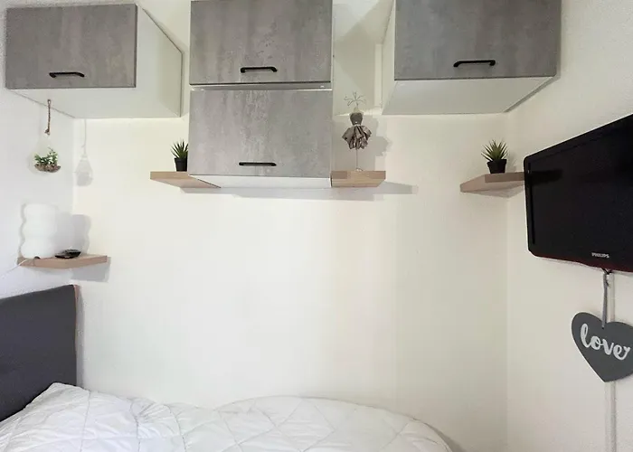 Eureka 109 - 6 People - Pool And Garden - Near Naturist Village And Beaches * אגדה