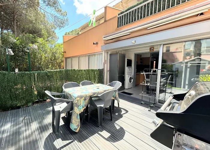 Eureka 109 - 6 People - Pool And Garden - Near Naturist Village And Beaches * אגדה